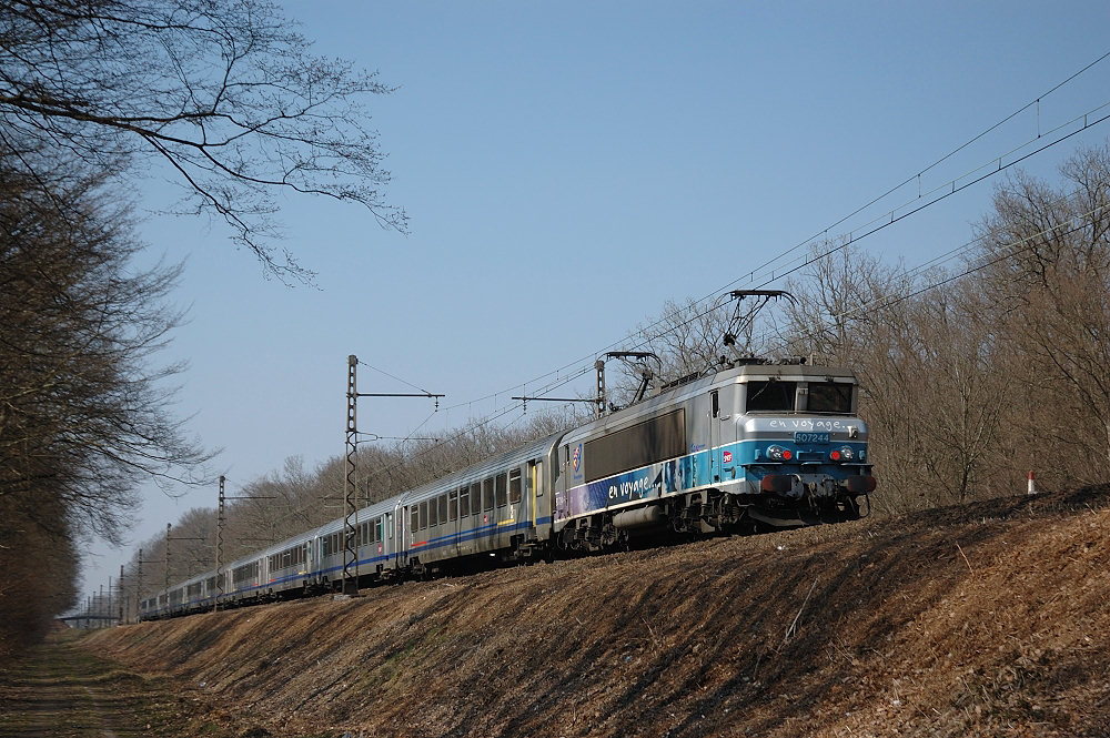 BB 7244 BOURGOGNE « VERNOU-LA-CELLE-SUR-SEINE »