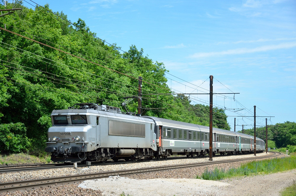 BB 7208