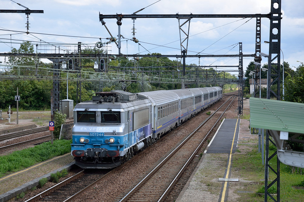 BB 7244 BOURGOGNE « VERNOU-LA-CELLE-SUR-SEINE »