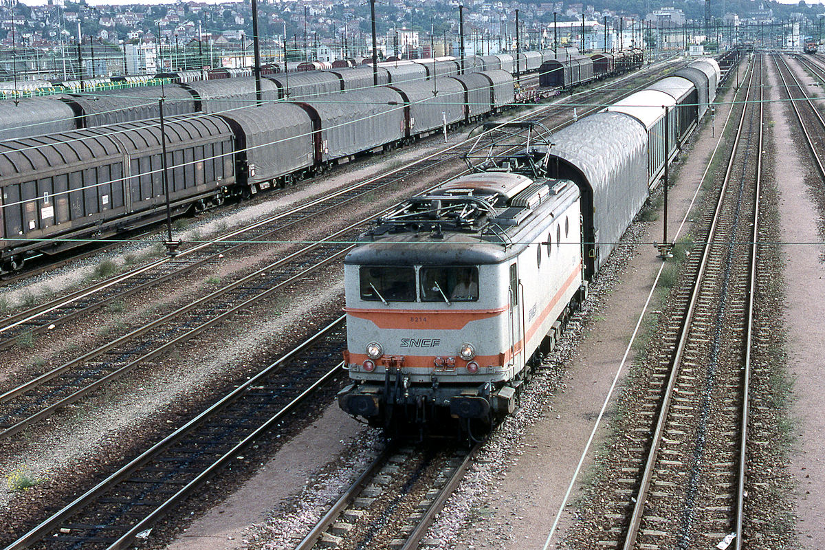 BB 8214