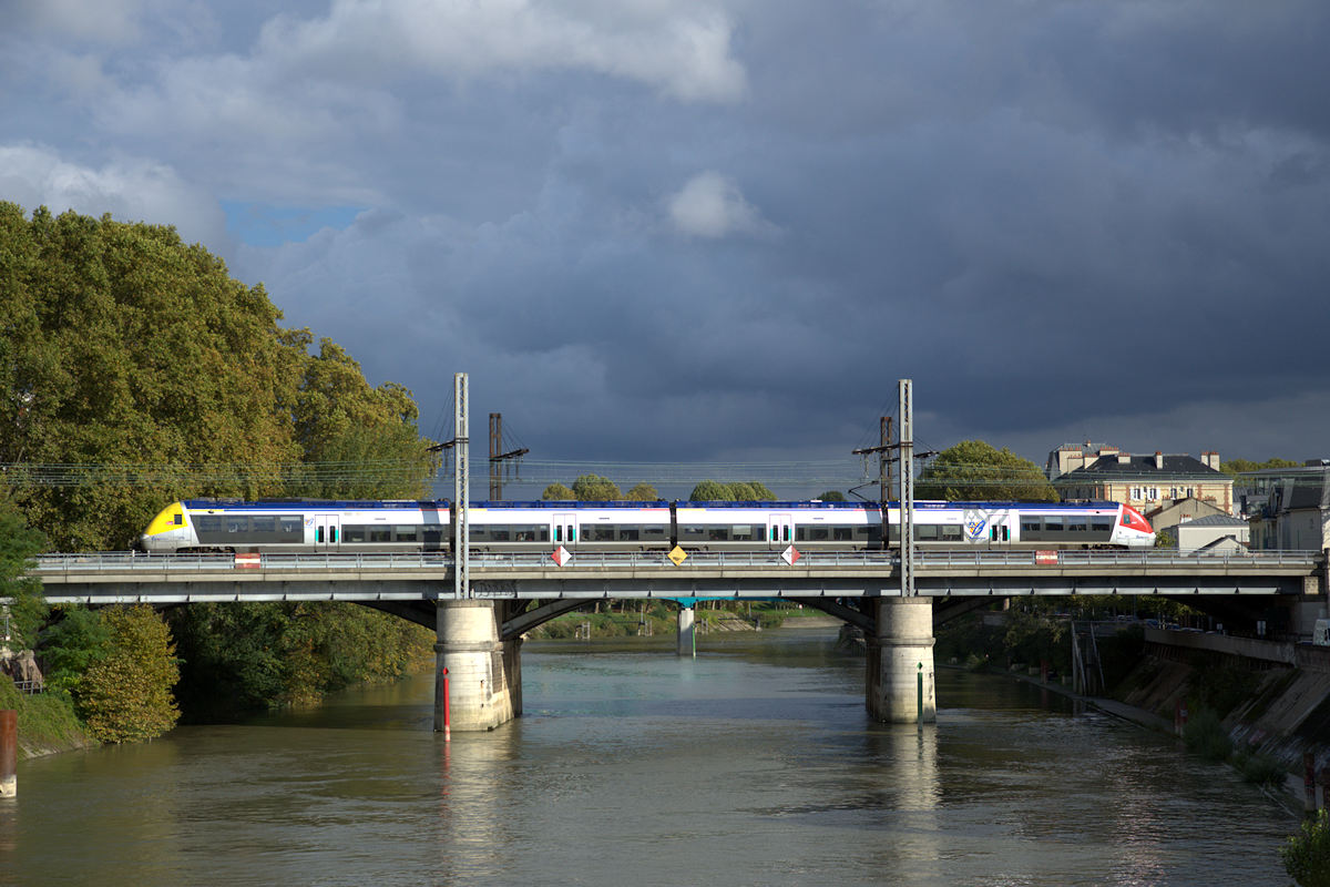 B 81777/B 81778 BOURGONGNE