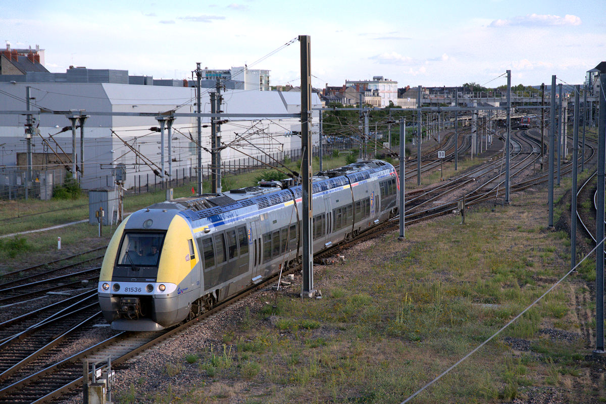 B 81536 /B 81535/B 81536 BOURGOGNE-FRANCHE-COMTÉ