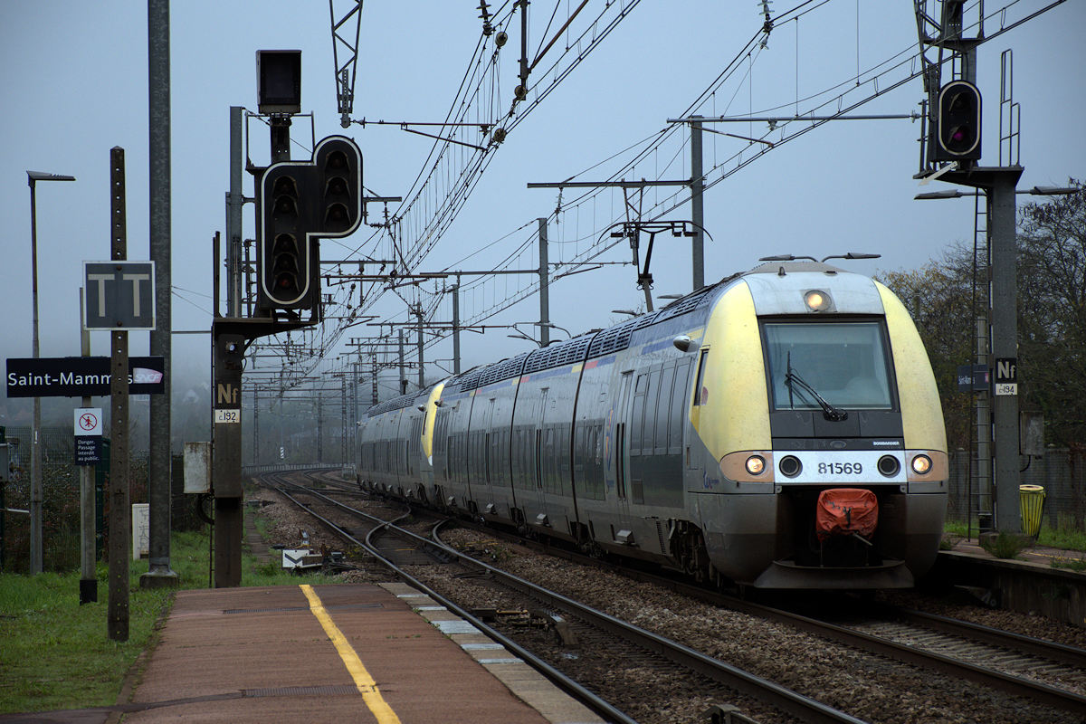 B 81569/B 81570 BOURGOGNE-FRANCHE-COMTÉ