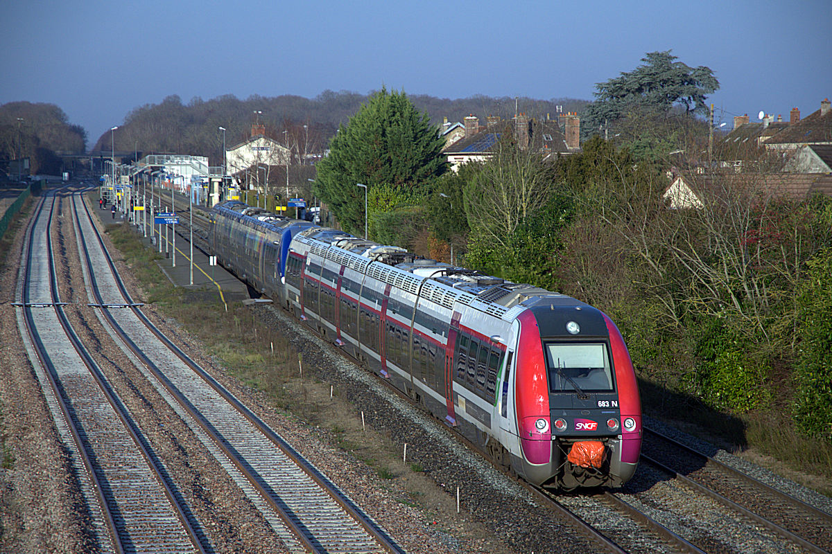 B 82083 ÎLE-DE-FRANCE + B 82786 GRAND-EST