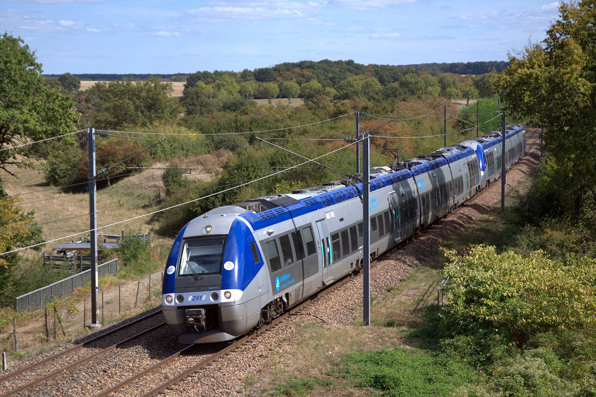 B 82618/B 82617 AUVERGNE-RHÔNE-ALPES