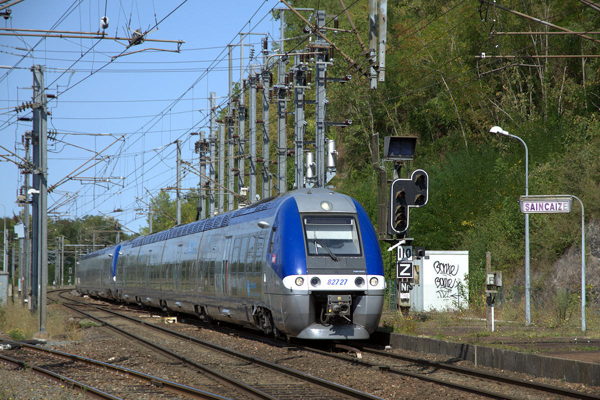 B 82727/B 82728 AUVERGNE-RHÔNE-ALPES