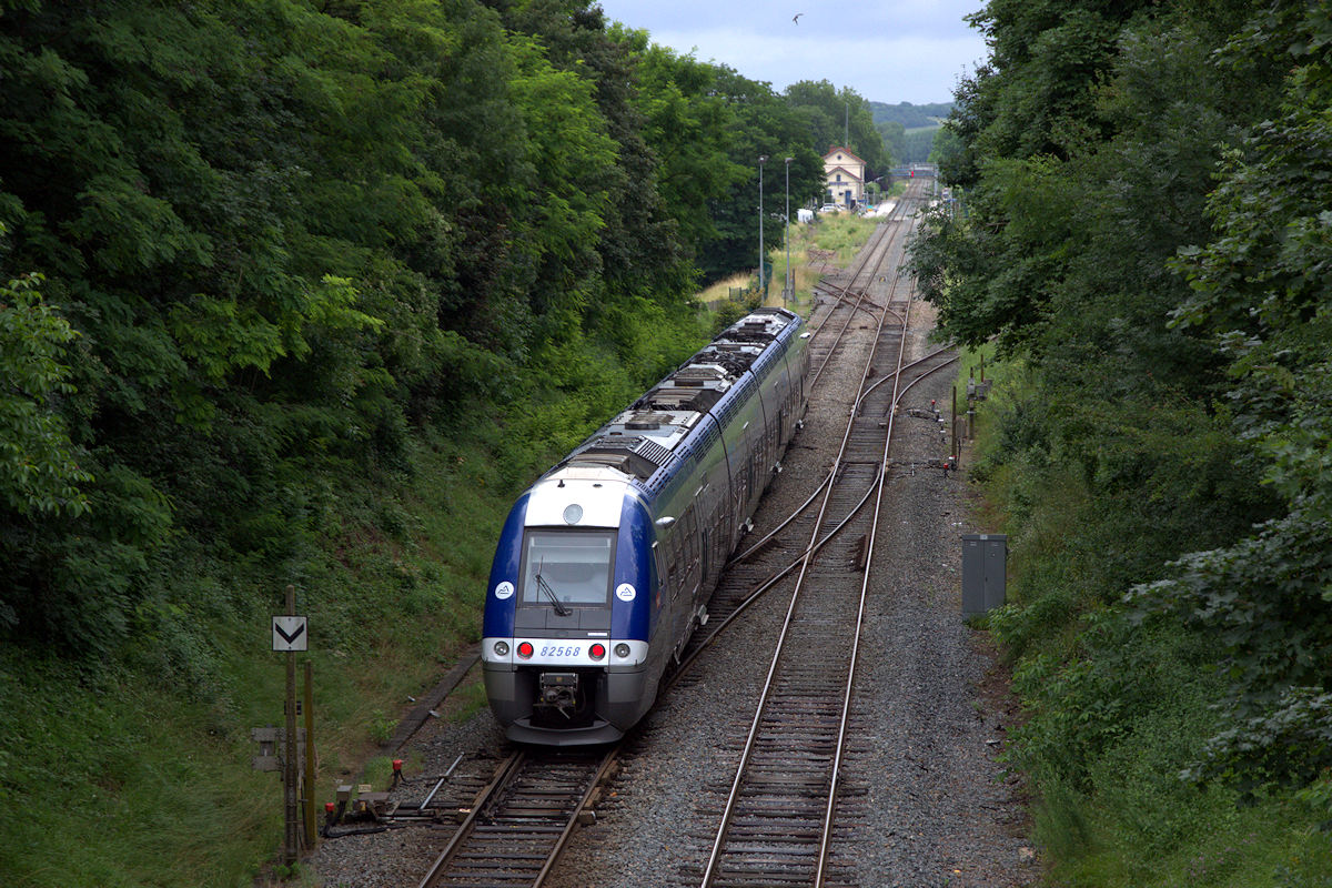 B 82568/567 AUVERGNE-RHÔNE-ALPES