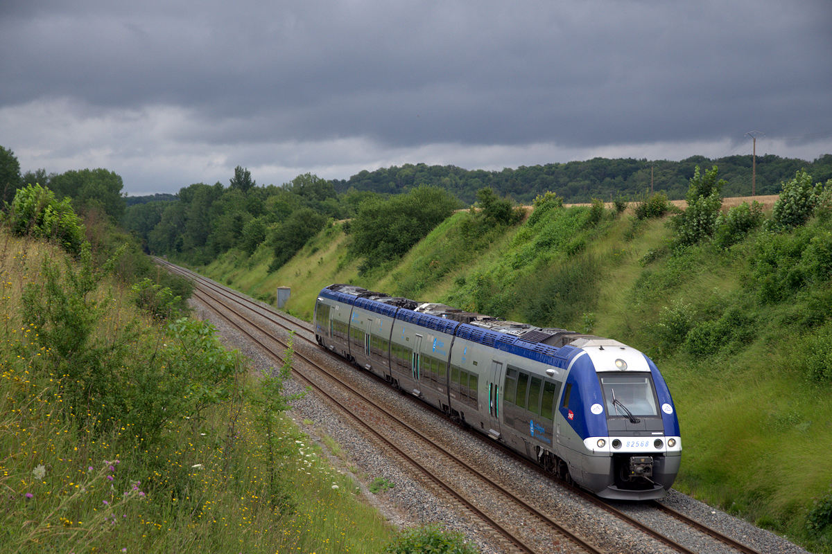 B 82568/567 AUVERGNE-RHÔNE-ALPES
