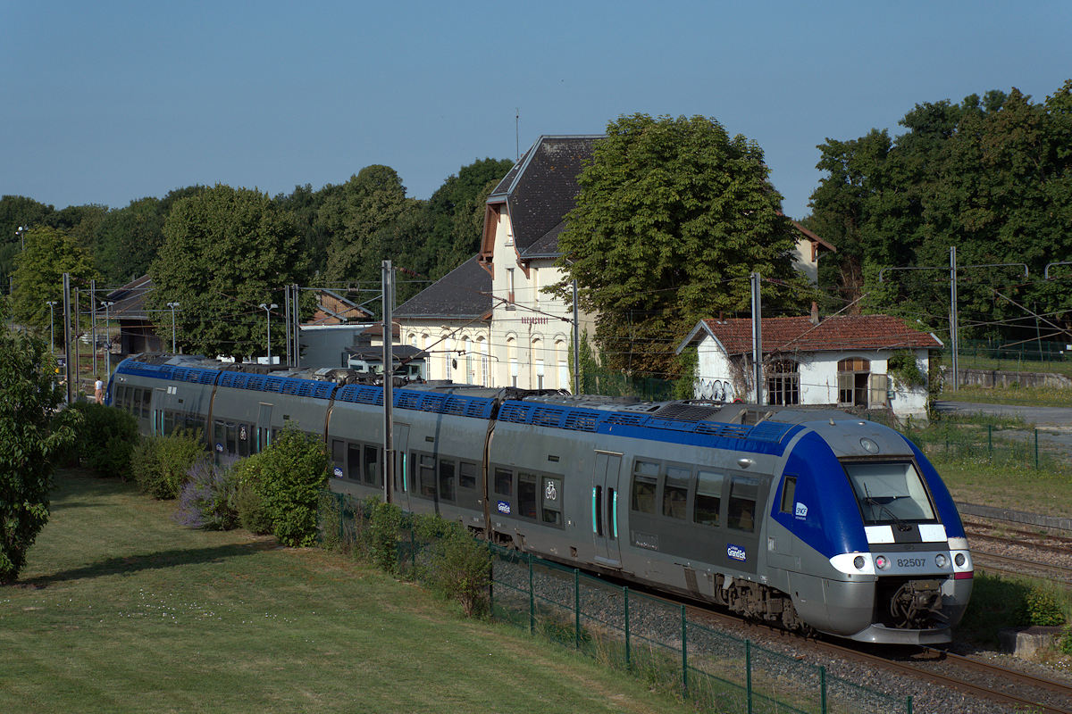 B 82507/B 82508 GRAND EST