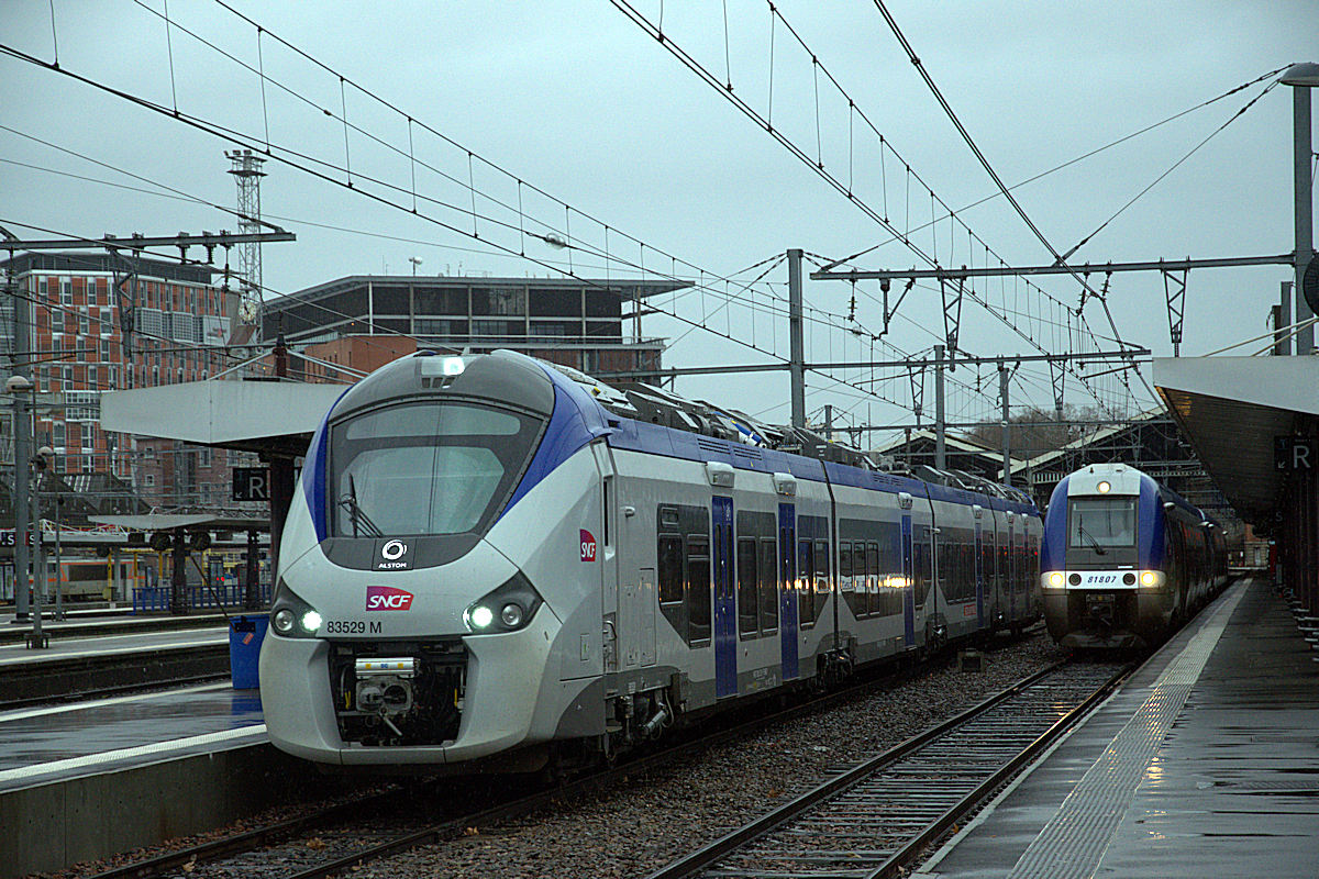 B 83529 M MIDI-PYRÉNÉES • B 81807/B 81808 MIDI-PYRÉNÉES + B 81549/B 81550 MIDI-PYRÉNÉES