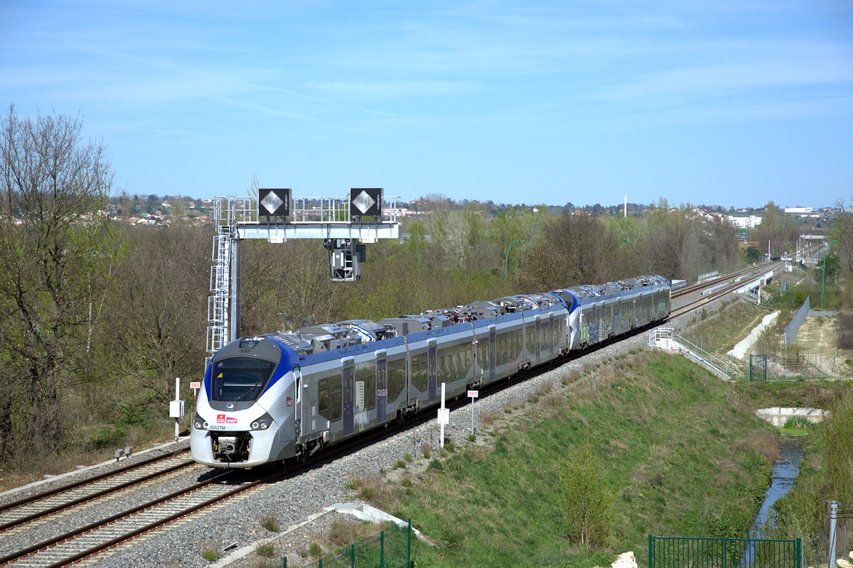 B 83527/B 83528 M MIDI-PYRÉNÉES