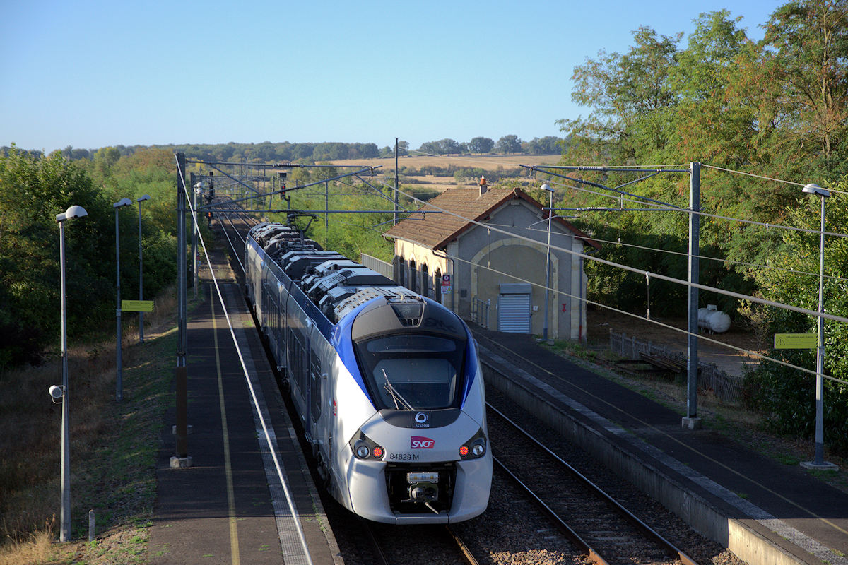 B 84629 / B 84630 M AUVERGNE-RHÔNE-ALPES