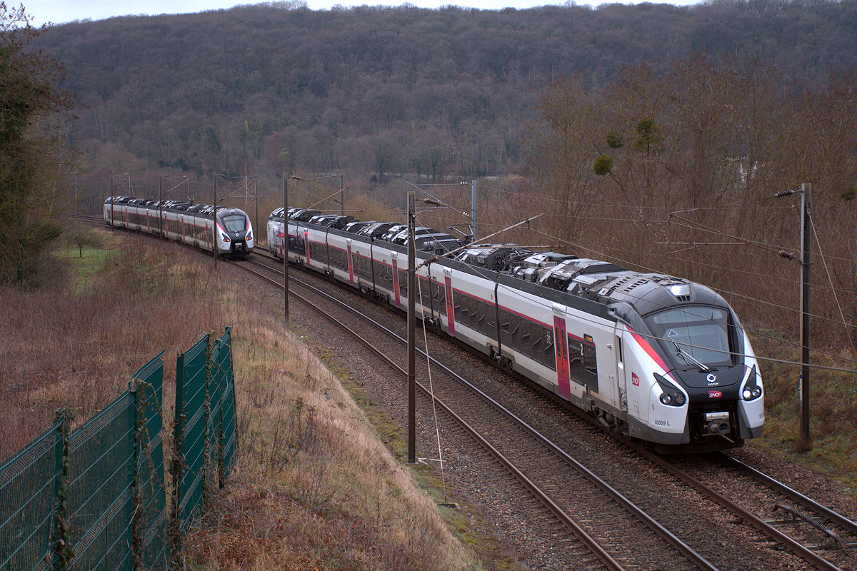 B 85069/B 85070 L GRAND EST