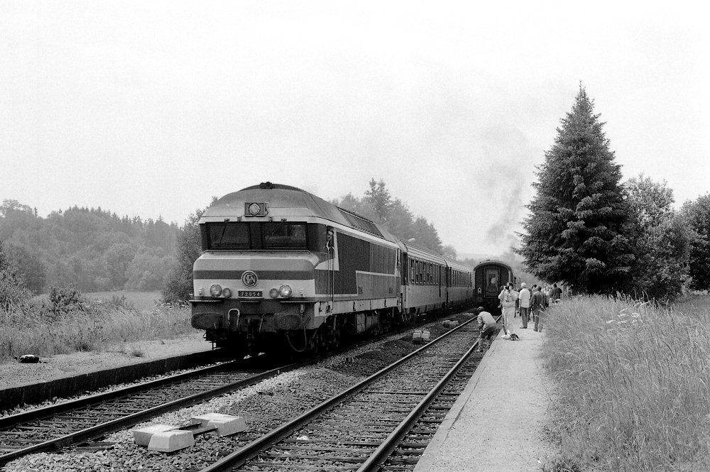 EXPRESS 6390/6391 “ LE VENTADOUR ” BORDEAUX-SAINT-JEAN - LYON-PERRACHE