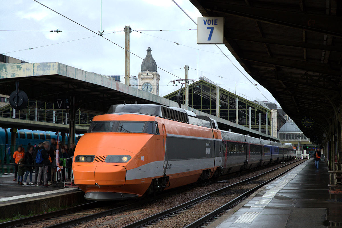 TGV 01 23001 / 23002 « CANNES »