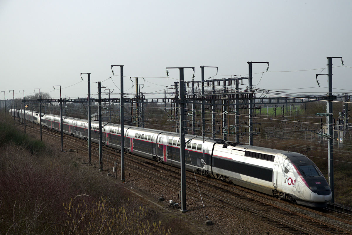TGV 215 + TGV 225