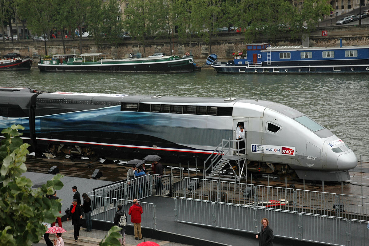 TGV 4402 • RECORD DU MONDE DU 03/04/2007 (574,8 KM/H)