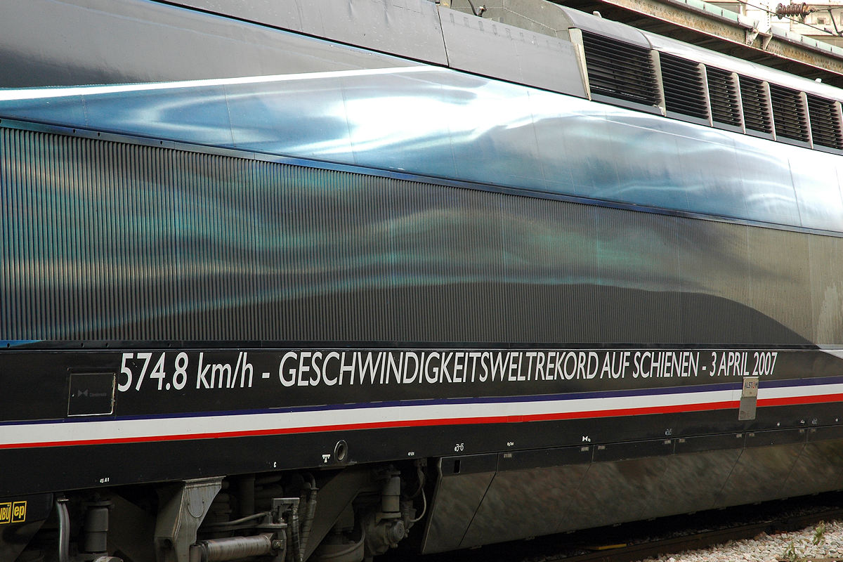 TGV 4402 • RECORD DU MONDE DU 03/04/2007 (574,8 KM/H)