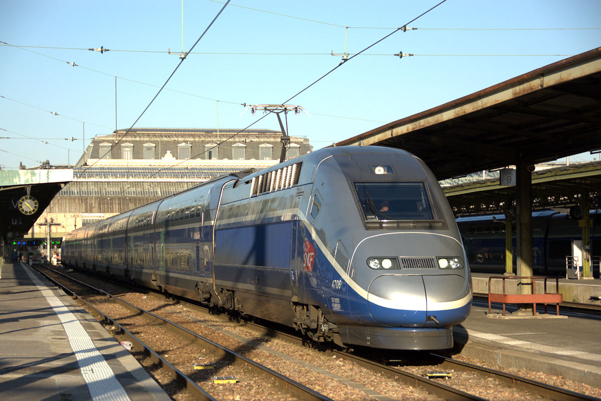 TGV 4706