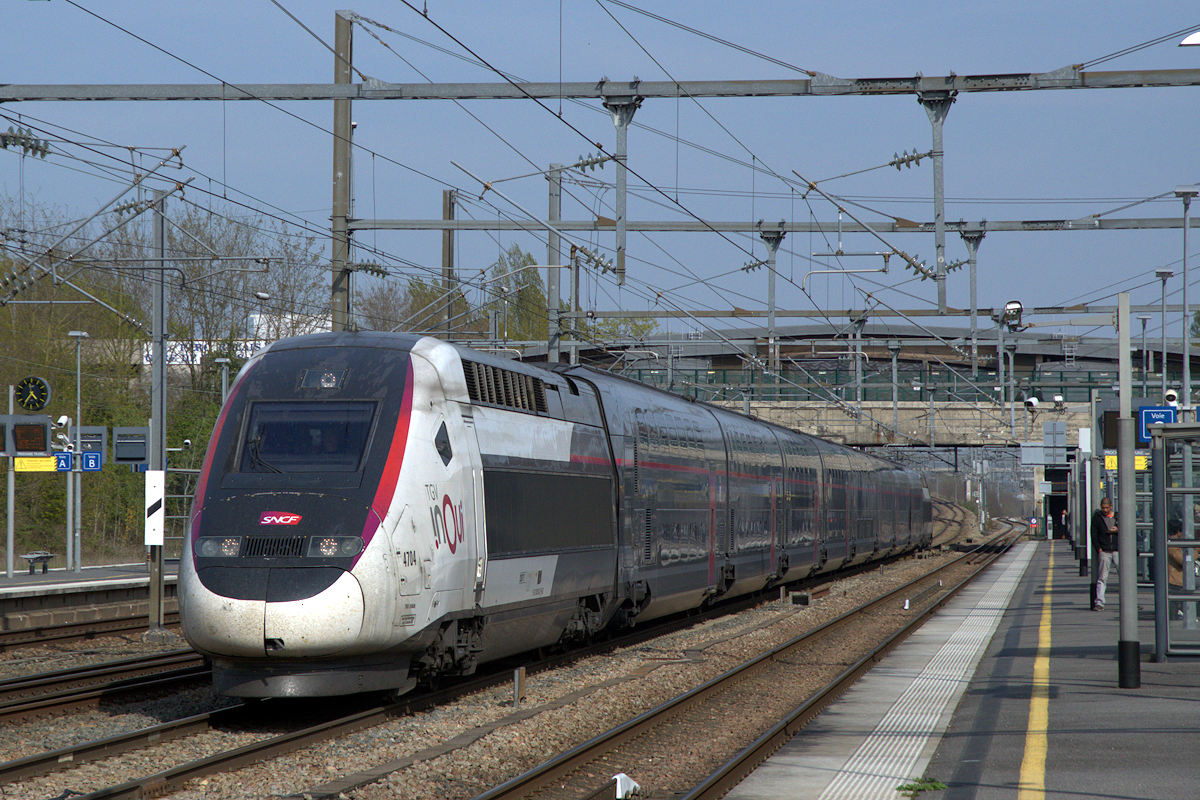 TGV 4704