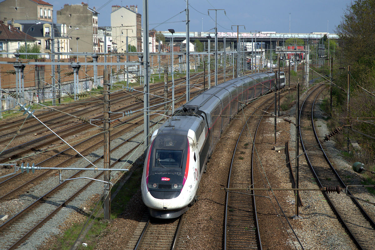 TGV 4704