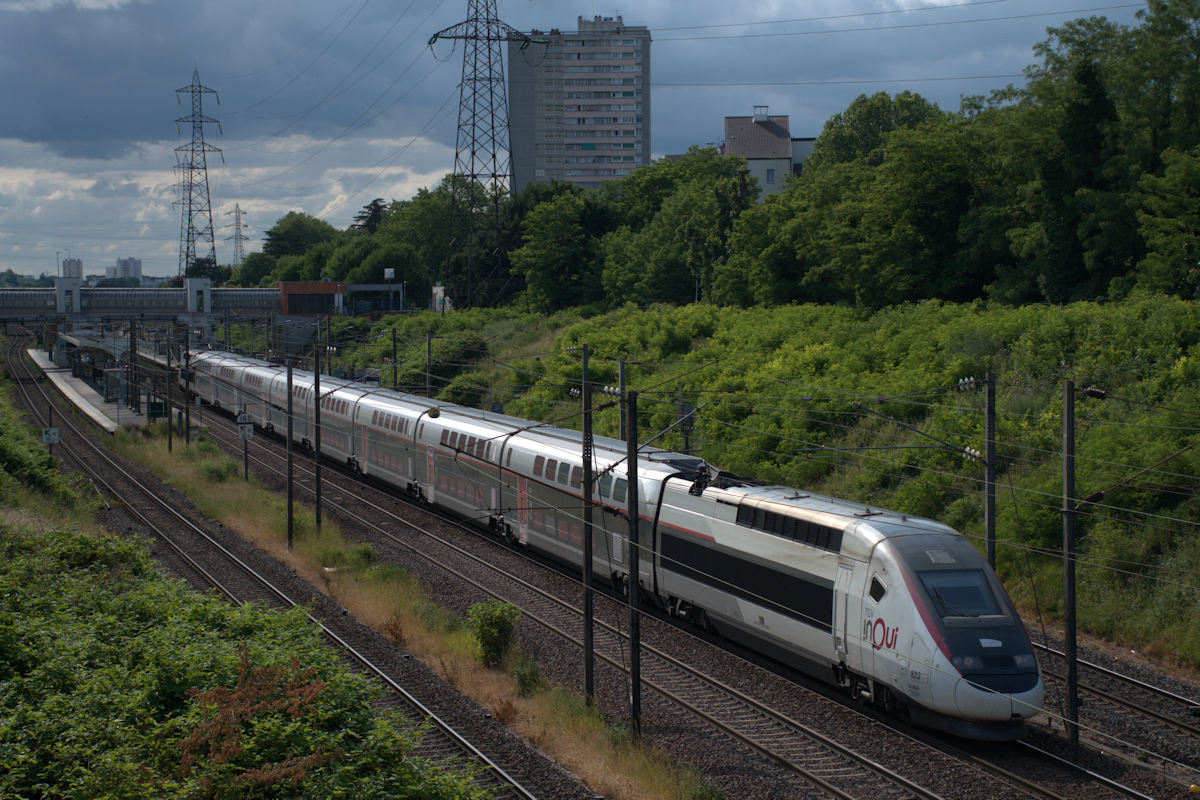TGV 823