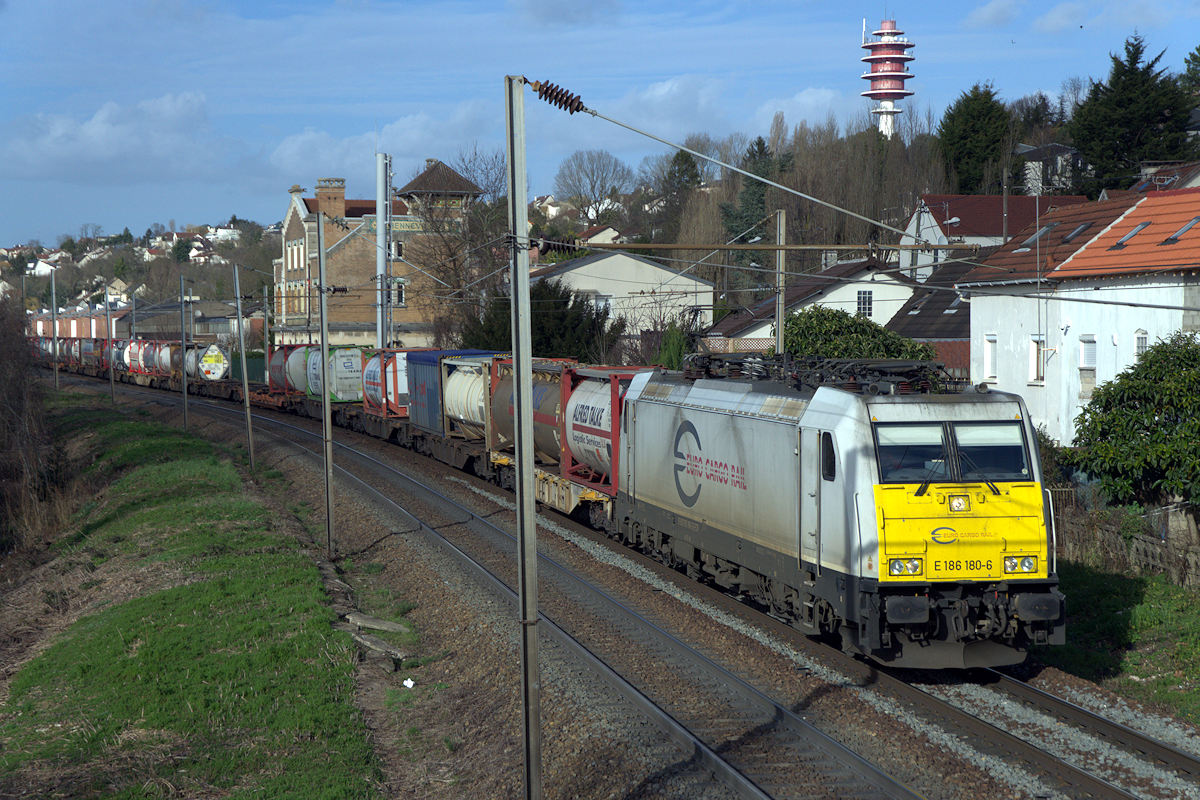 E 186 180-6 ECR (DB CARGO)