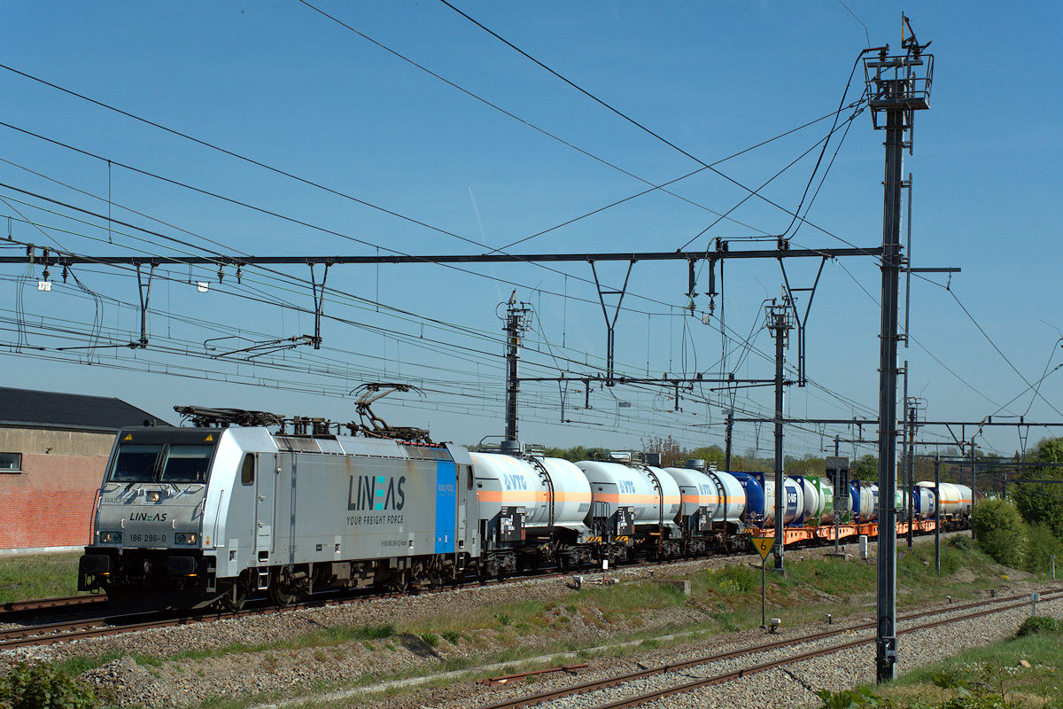 TRAXX • E 186-296-0 LINΞΛS