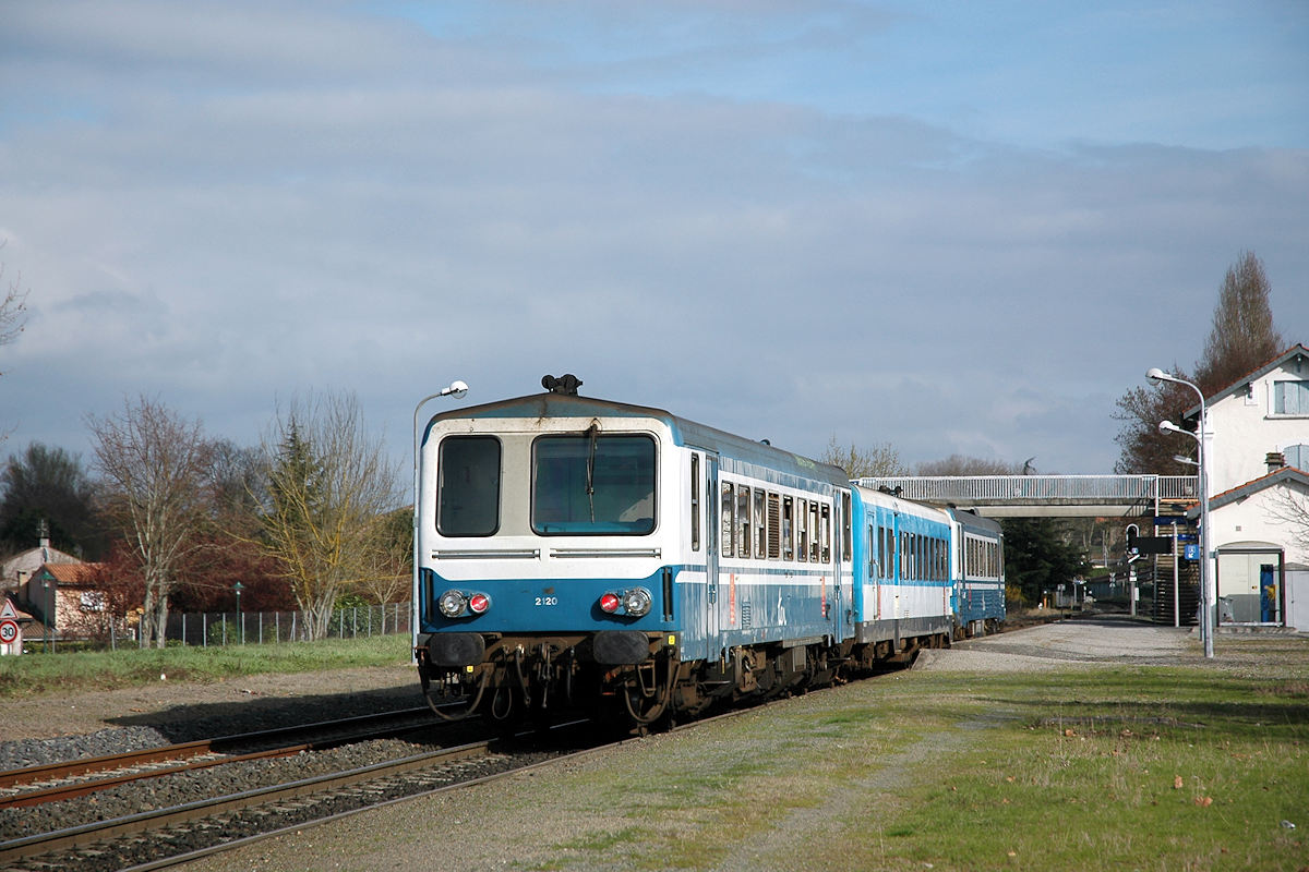 X 2120 MIDI-PYRÉNÉES