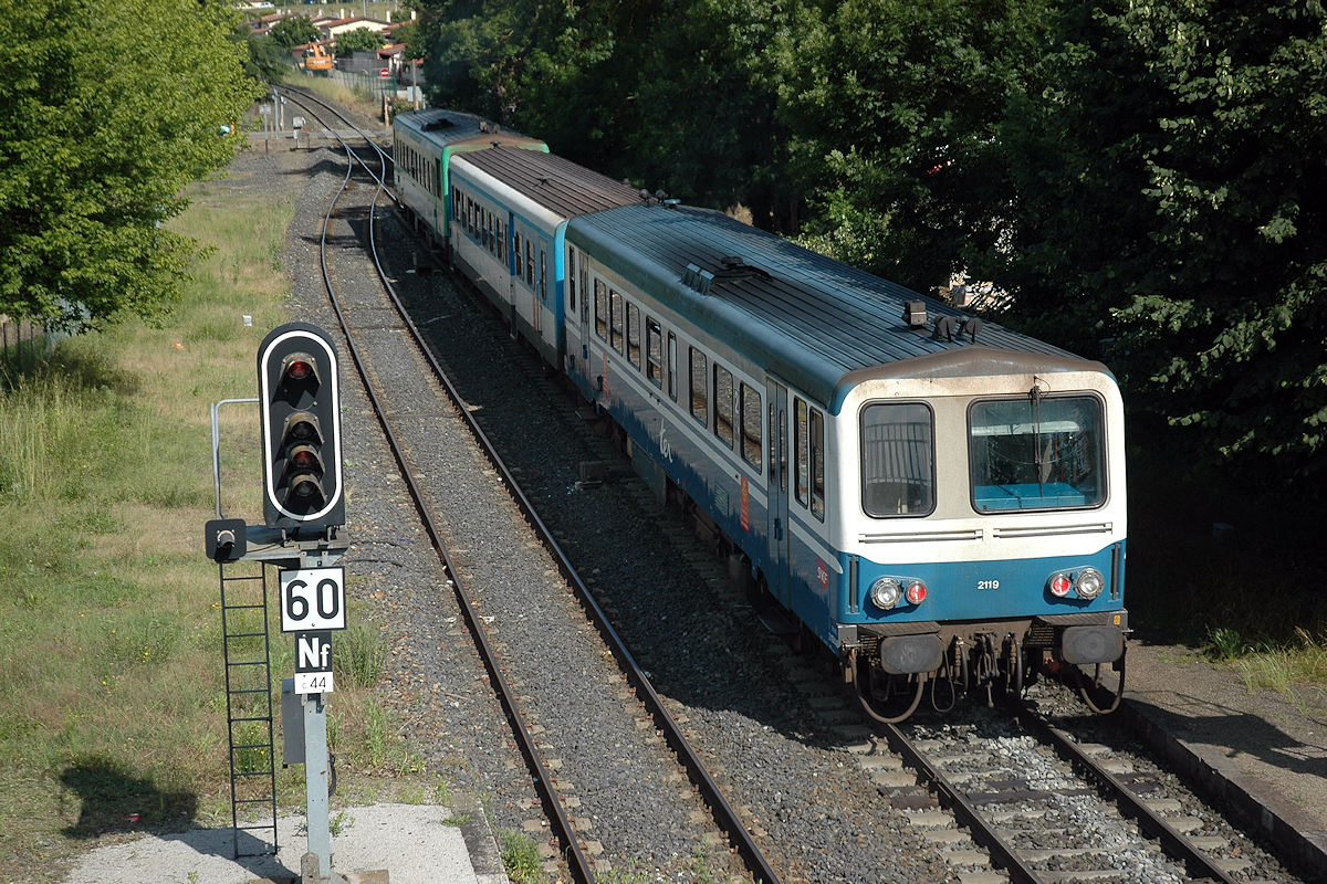 X 2119 MIDI-PYRÉNÉES + X 2138 PAYS DE LOIRE