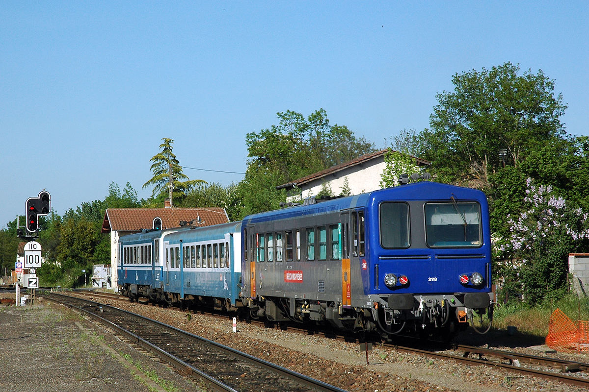 X 2118 MIDI-PYRÉNÉES + XR 6028 + X 2121 MIDI-PYRÉNÉES