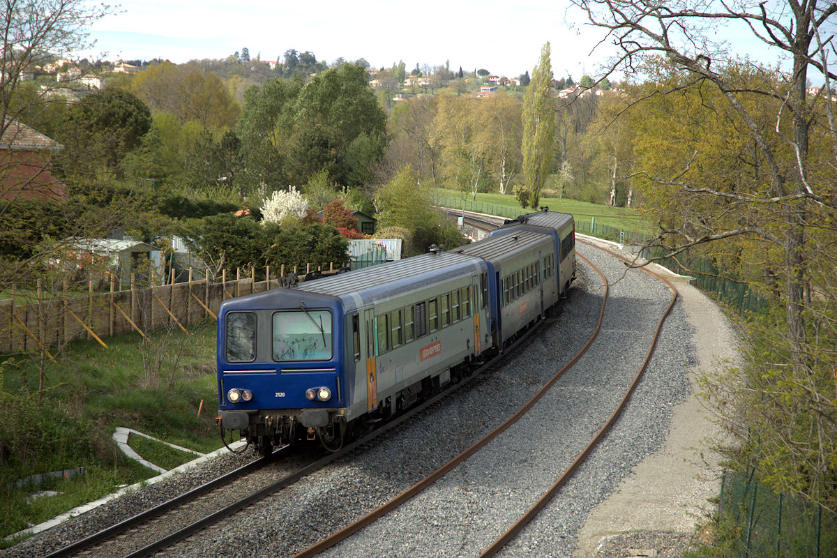 X 2120 MIDI-PYRÉNÉES