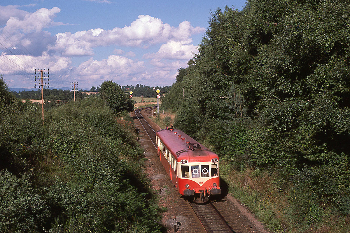 X 2453 - AURILLAC-BORDEAUX-SAINT-JEAN