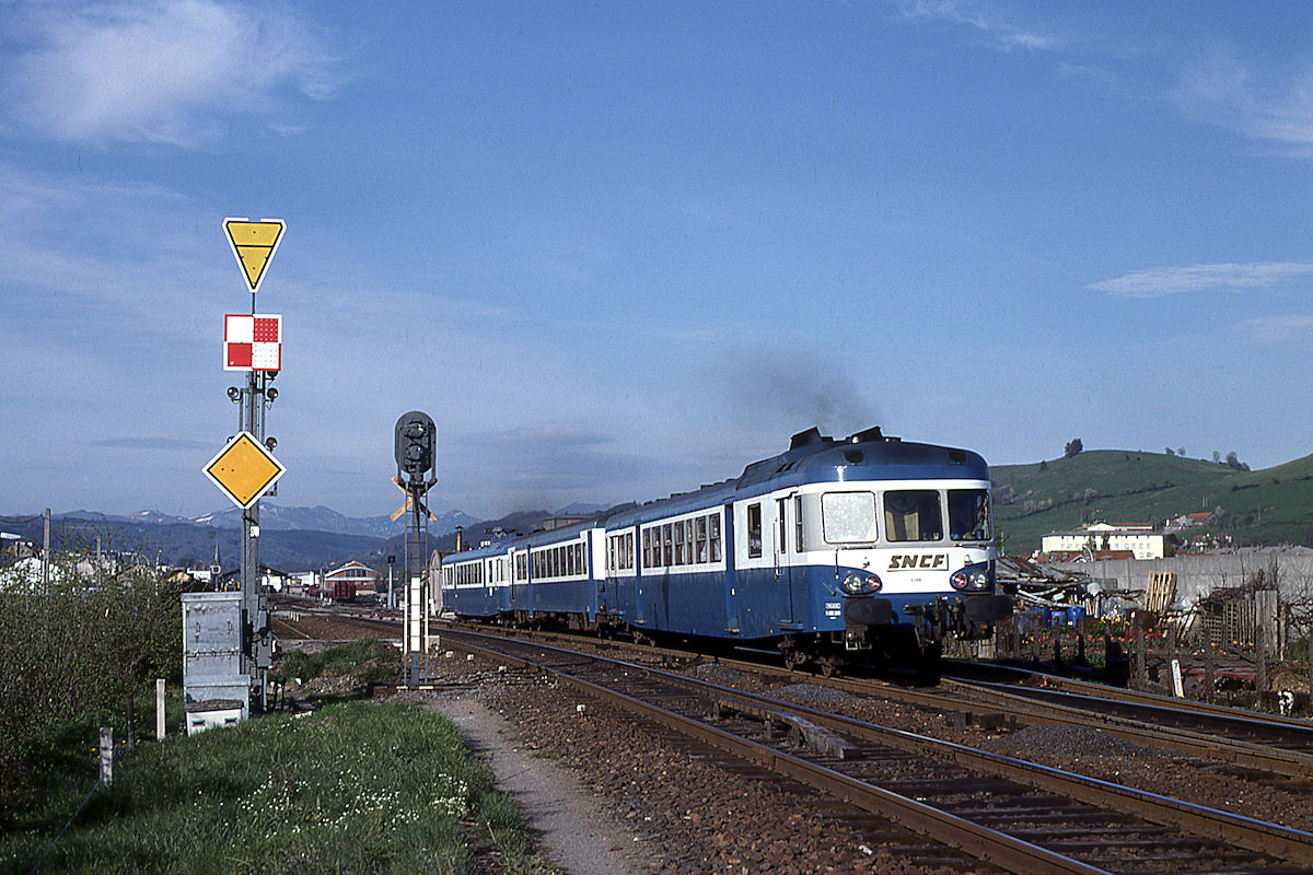 X 2881 - AURILLAC-TOULOUSE-MATABIAU