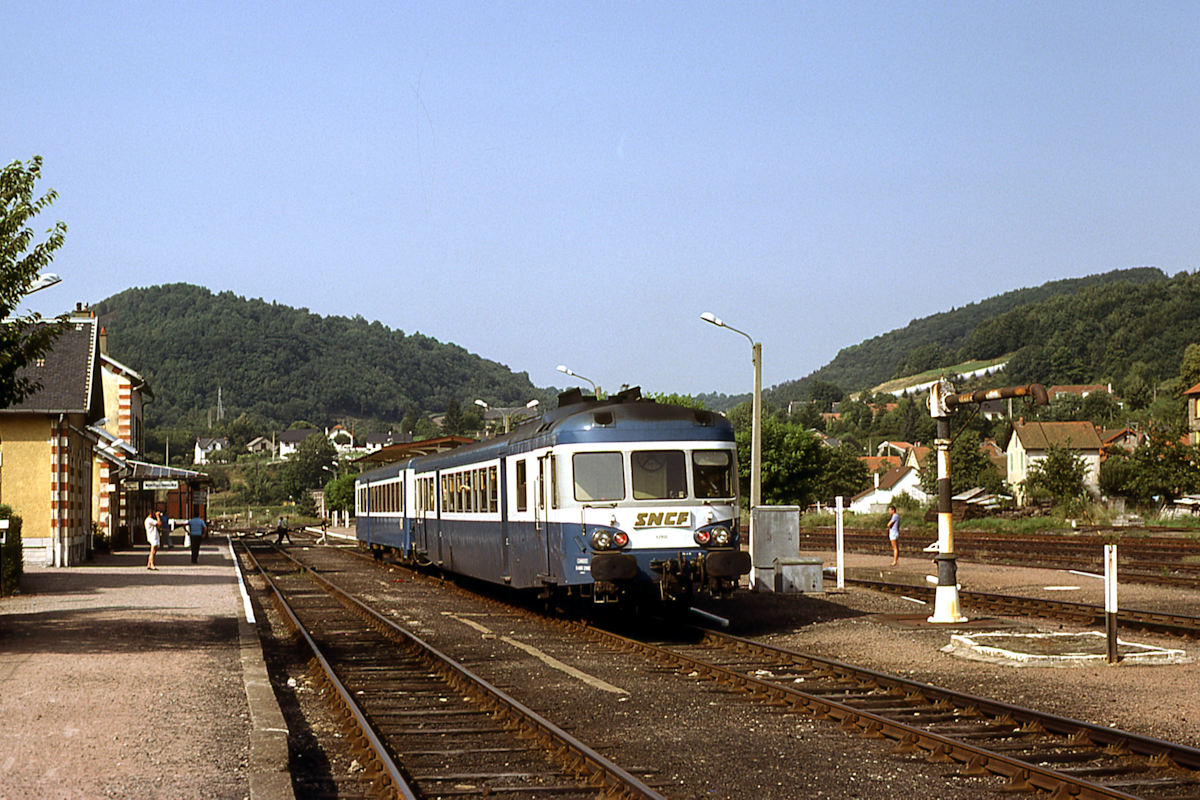 X 2900 - TOUR DU CANTAL