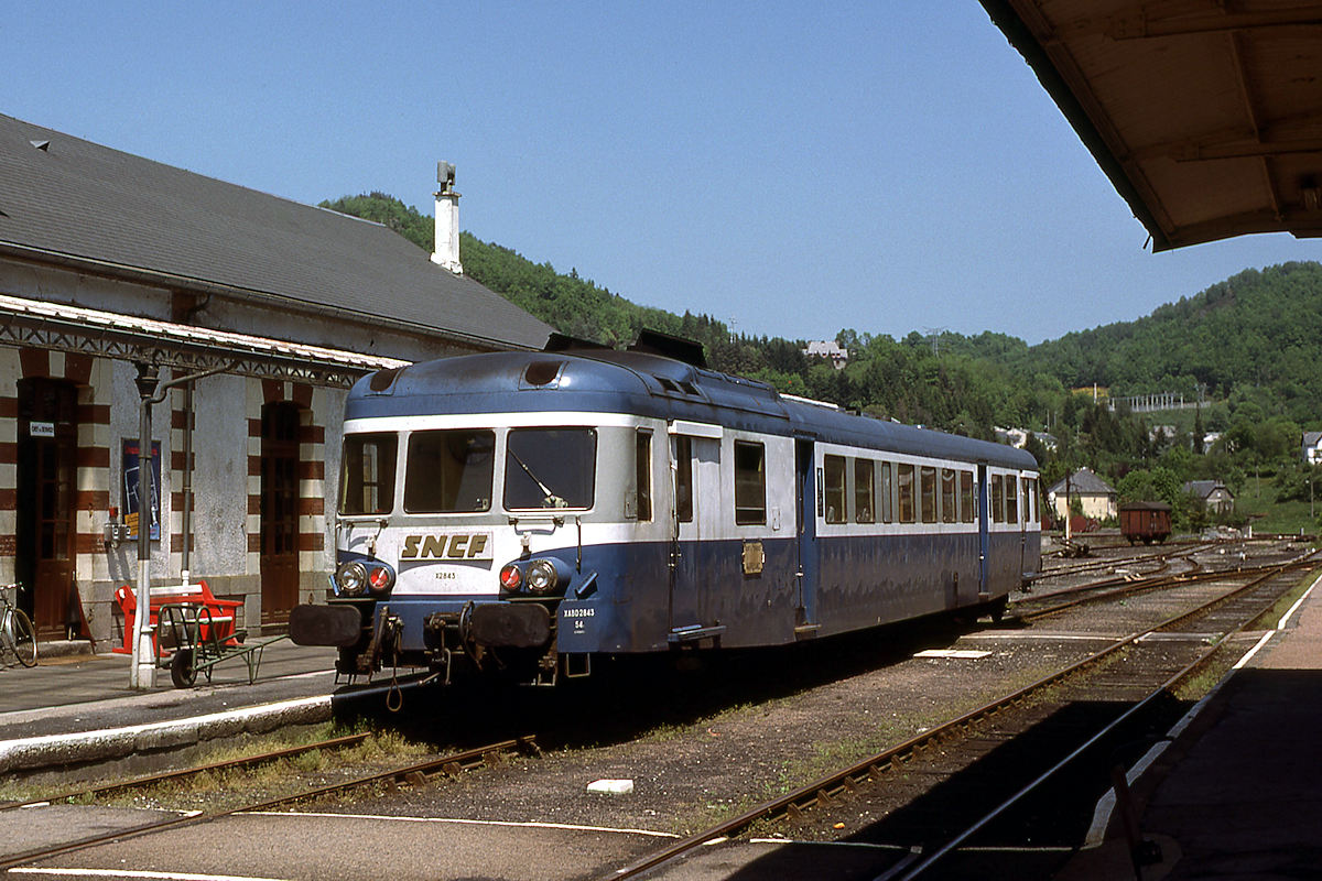 X 2843 - BORT-LES-ORGUES-AURILLAC