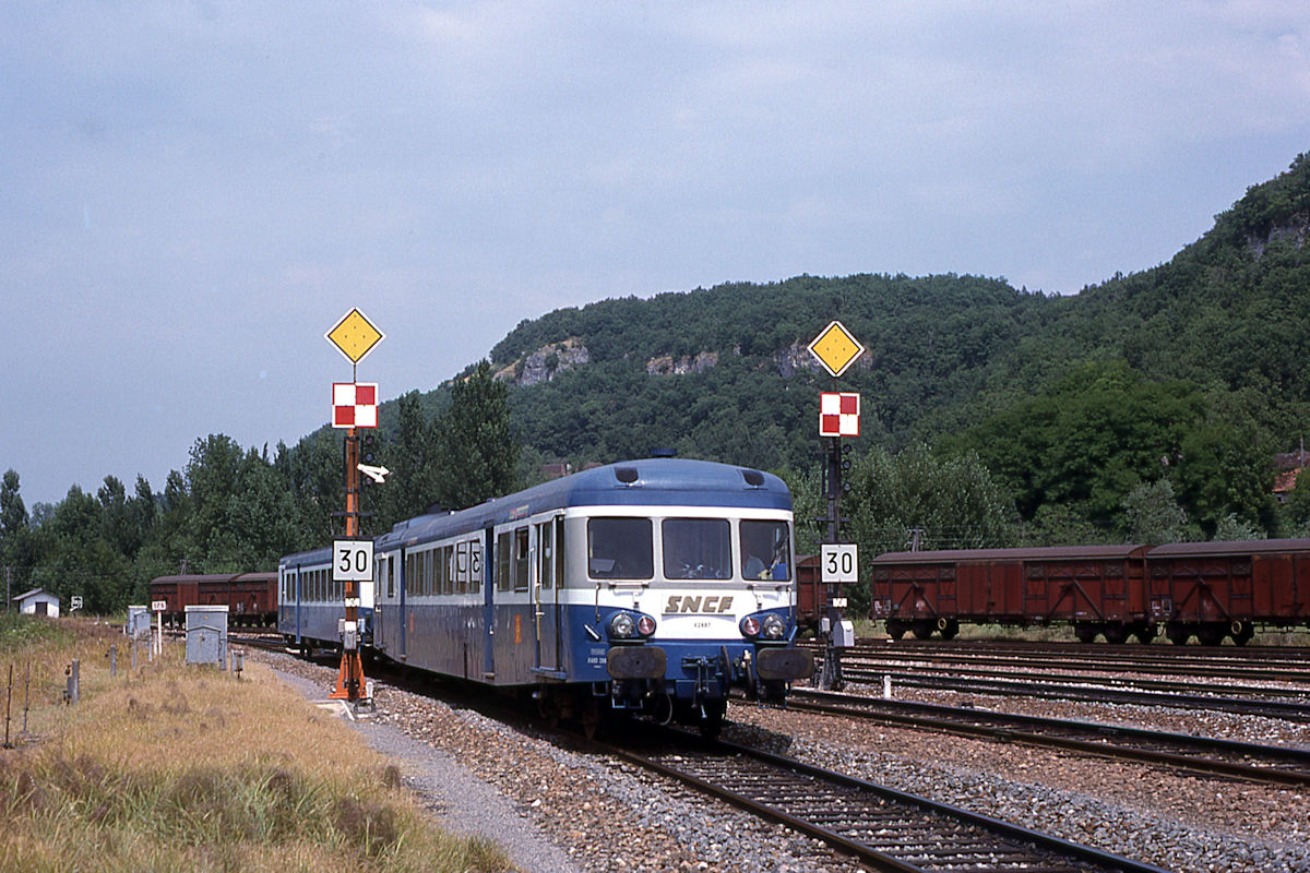 X 2887 - BRIVE-LA-GAILLARDE-RODEZ