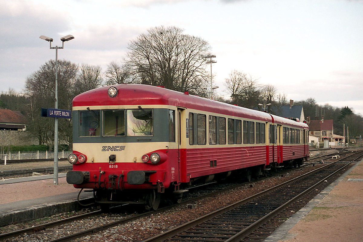 X 76691/692 CHAMPAGNE-ARDENNE