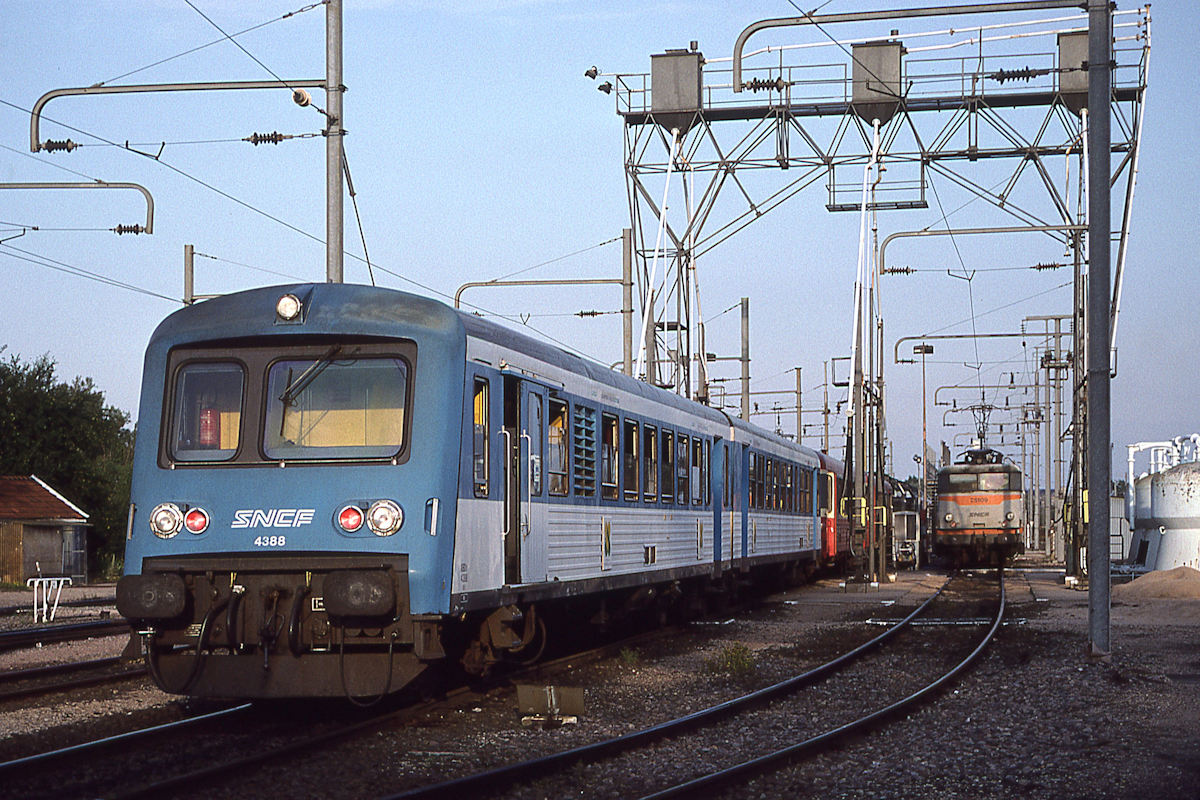 X 4388/XR 8607 CHAMPAGNE-ARDENNE