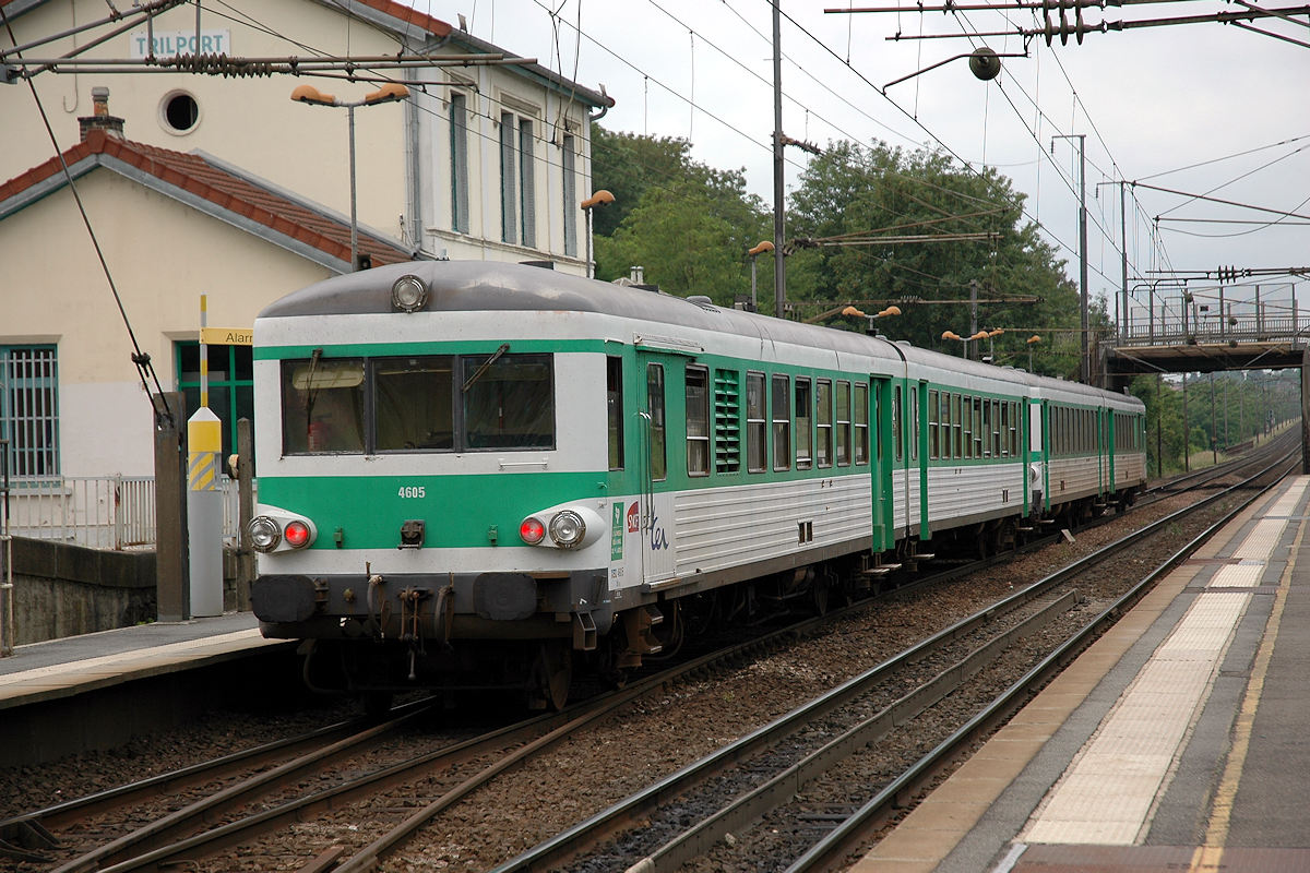 X 4605 PICARDIE + X 4617 PICARDIE