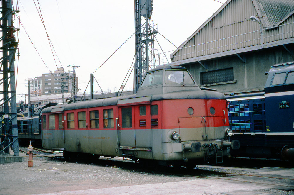 X 5809 MATIX INDUSTRIE • VOITURE D'AUSCULTATION DES RAILS N°303