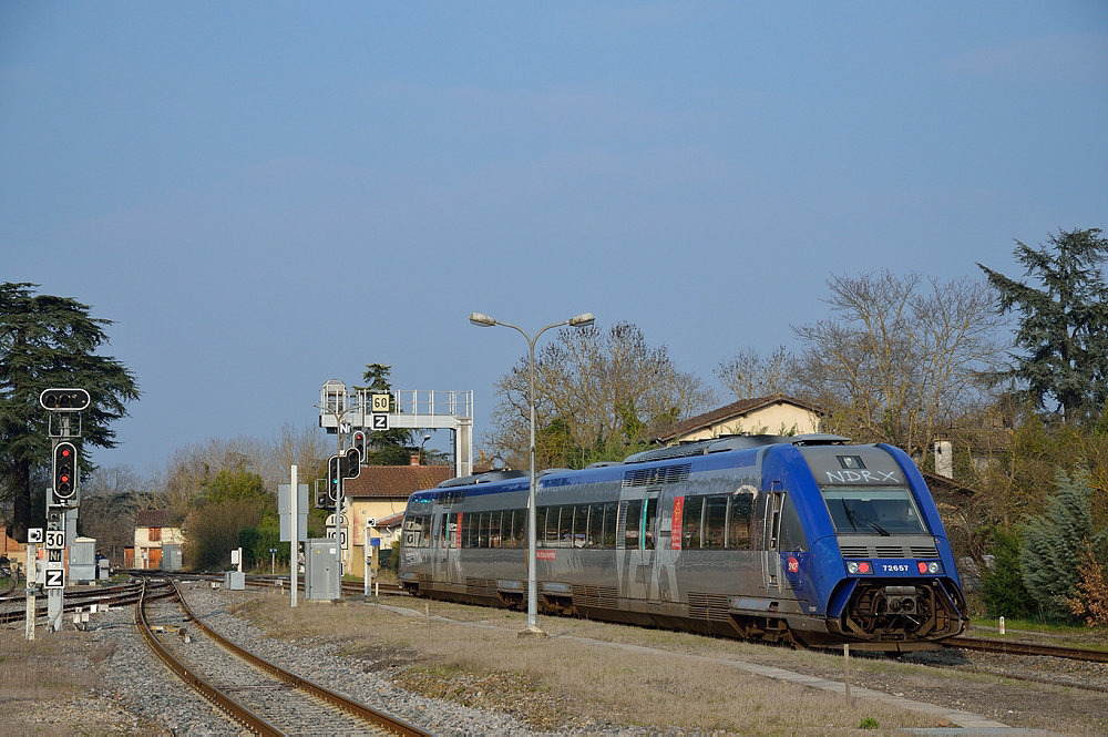 X 72657/658 MIDI-PYRÉNÉES