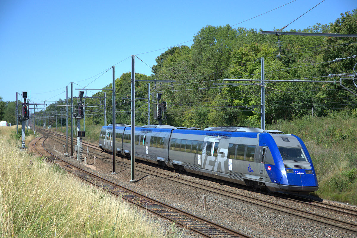 X 72682/72681 RHÔNE-ALPES