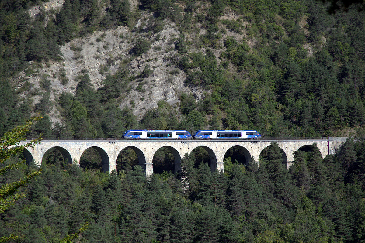 X 73500 RHÔNE-ALPES