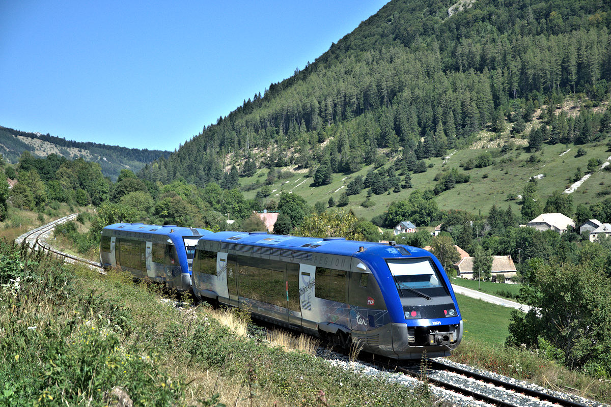 X 73671 RHÔNE-ALPES