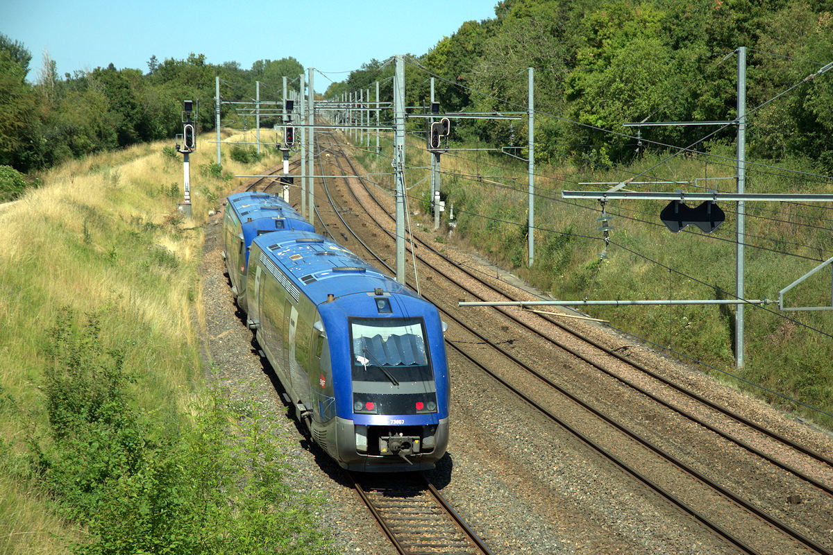 X 73607 RHÔNE-ALPES