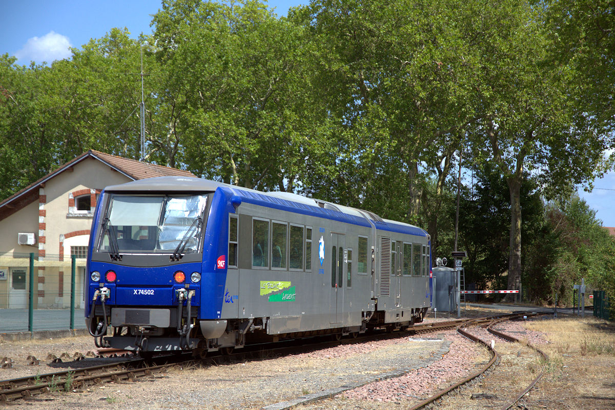 X 74502 CENTRE-VAL DE LOIRE