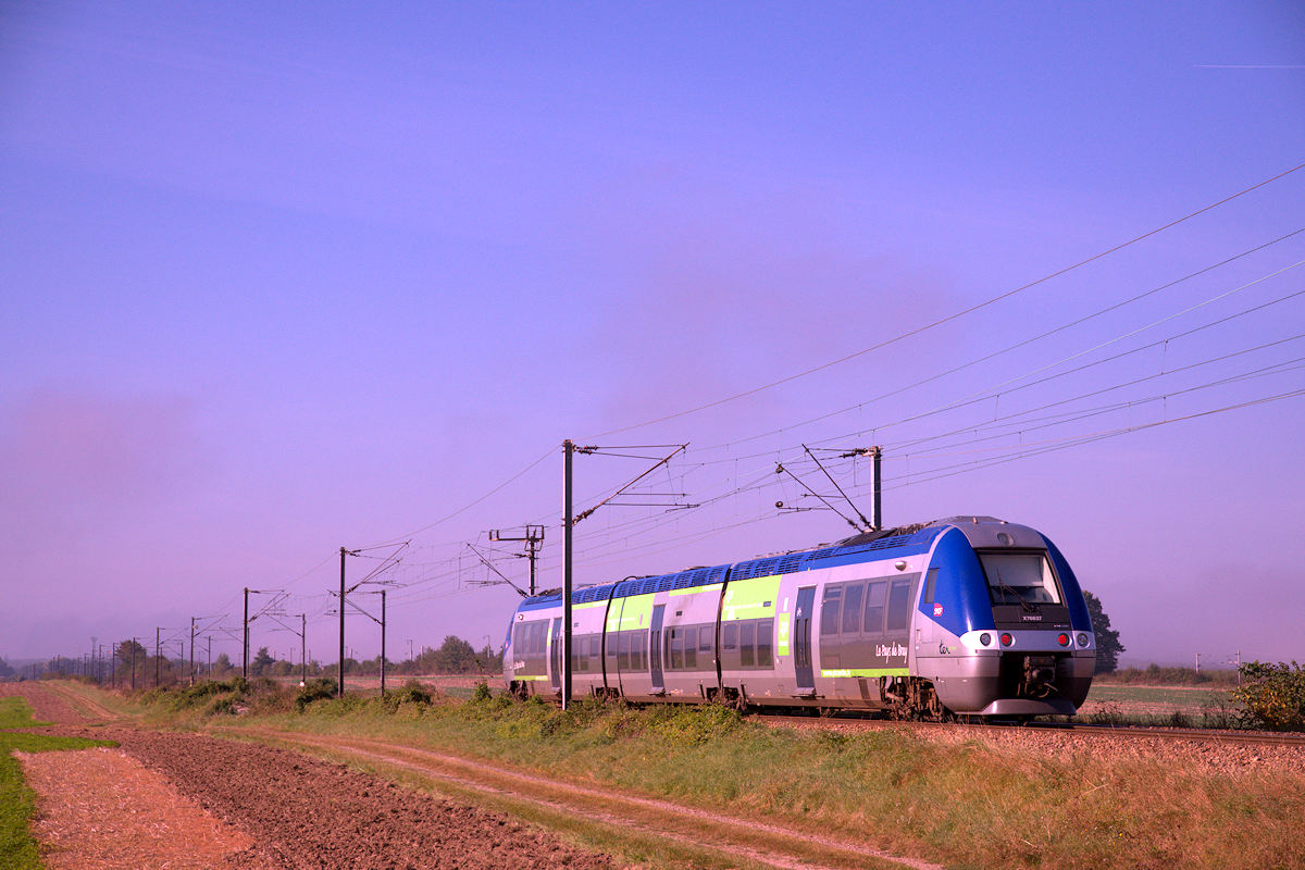 X 76637/638 PICARDIE “ LE PAYS DE BRAY ”