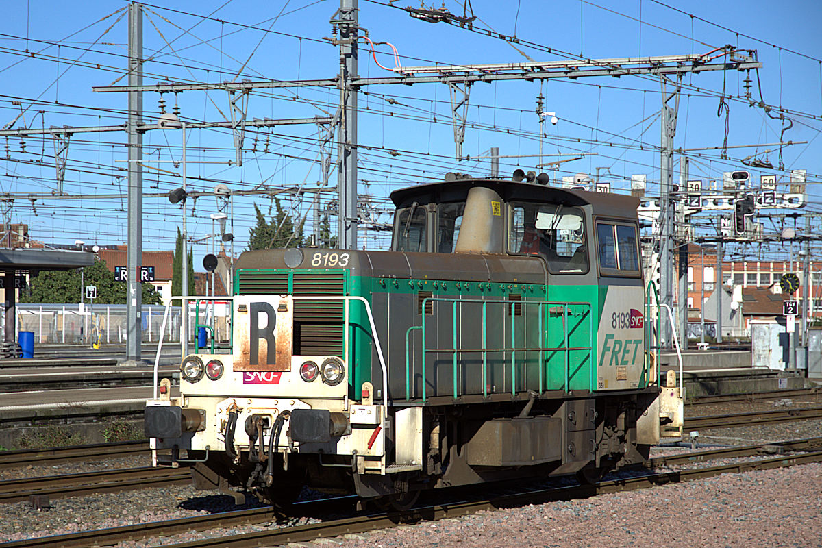 Y 8193