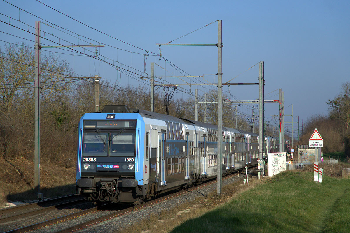 Z 20883/884 192D + Z 20519/520 10D